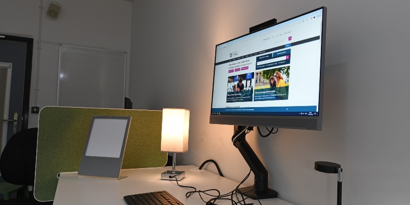 Sensory study room showing lamp, PC and desk